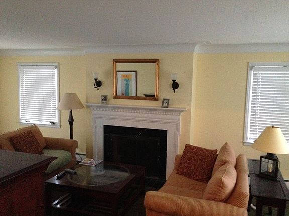 4th image of 70 Carpenter Ave