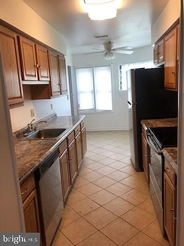 1st image of 5203 Le Parc Dr APT 1
