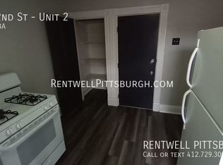 427 2nd St APT 2, Pitcairn, PA 15140