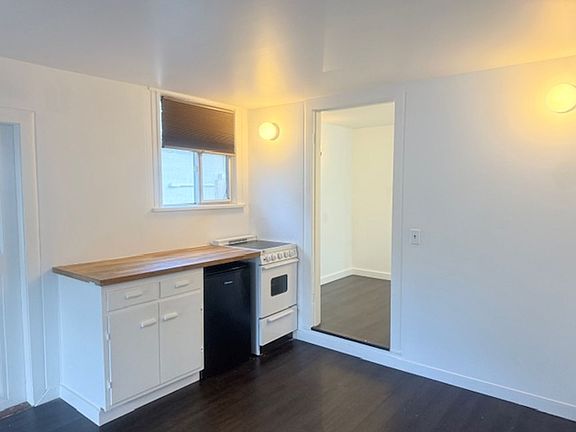4th image of 115 S Kelsey St #B