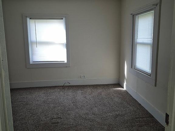 4th image of 113 W Ohio Ave