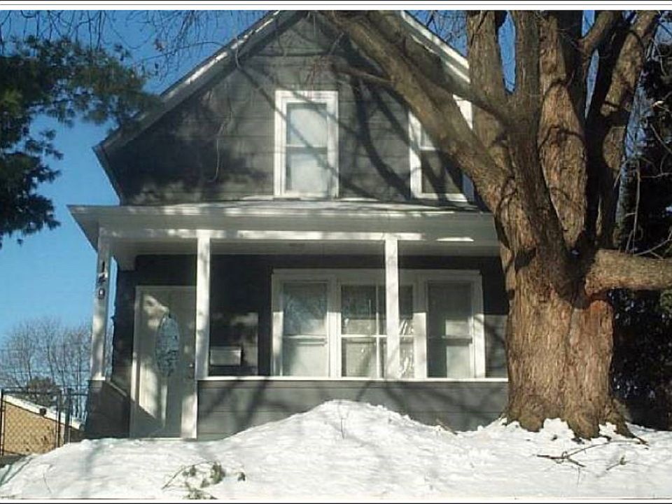 1st image of 149 11th Ave N