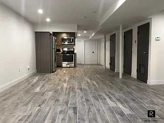 Rented by R New York