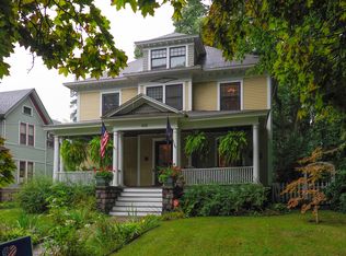 415 Stuart Ave, Kalamazoo, MI 49007