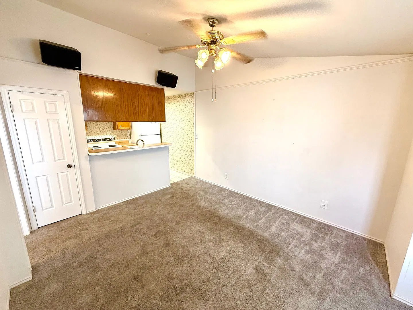 1-Bedroom Medical Center Condo with Pool & Hot Tub Access! — Photo 3