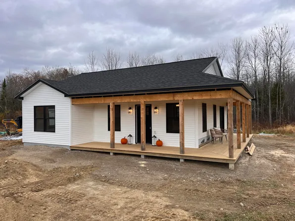310 Holmes Road, Winthrop, ME 04364