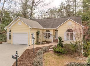 54 Wintergreen Dr, Brevard, NC 28712