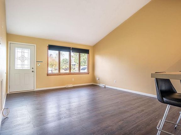 3rd image of 34250 Cecelia Ct