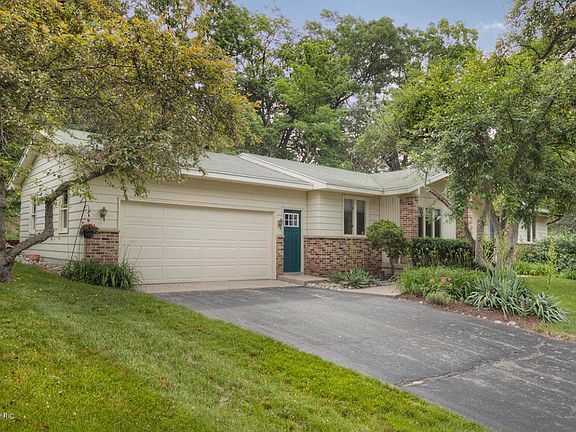 2nd image of 3454 Misty Lane Ct SE