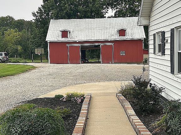 2nd image of 6608 Marx Rd