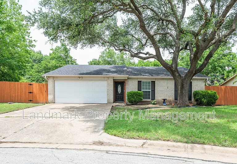 1903 Spies Springs Ct — Photo 3