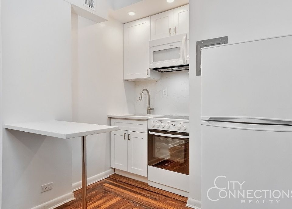 1st image of 5 Tudor City Pl APT 1106