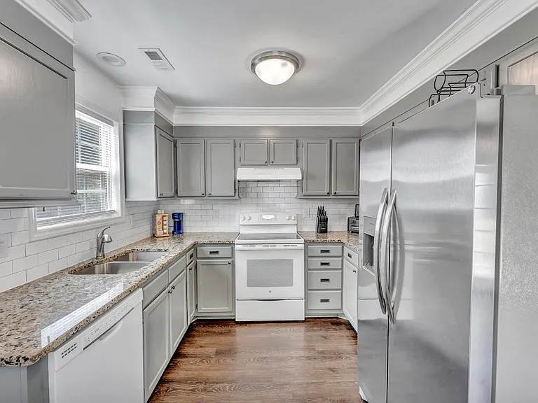1801 Balfour Downs Cir — Photo 13