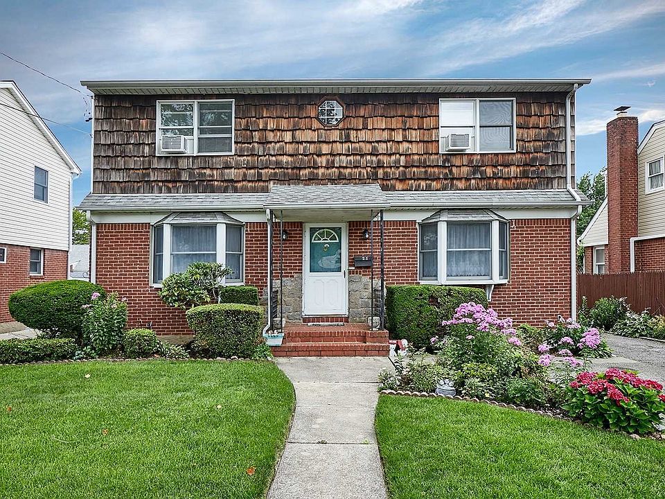 1st image of 25 Cherry Ln