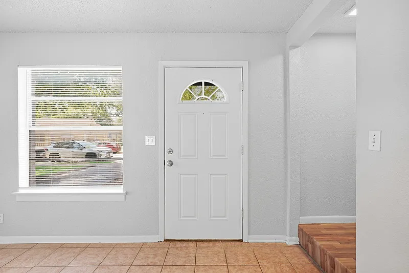 2 bed, 1.0 bath, 1015 sqft, $1,425 — Photo 4