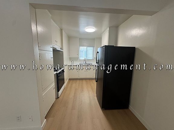 5th image of 4124 Grand View Blvd #9