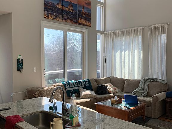 2nd image of 701 Fairmount Ave #C