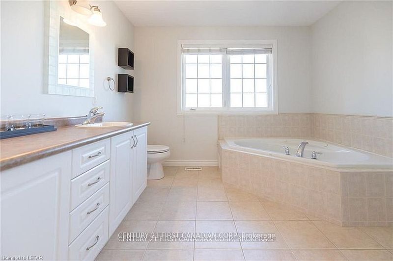 London House for rent - 4 Bedrooms — photo 20