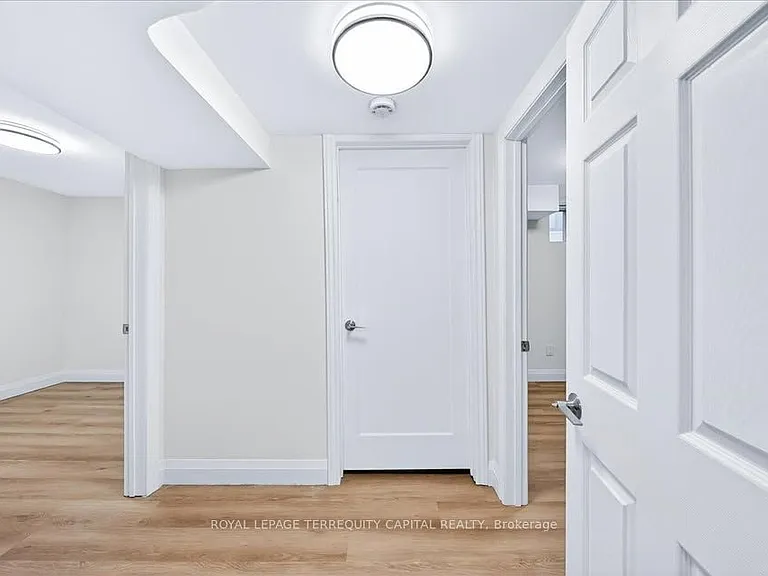 65 Glenmanor Dr #LOWER — Photo 10