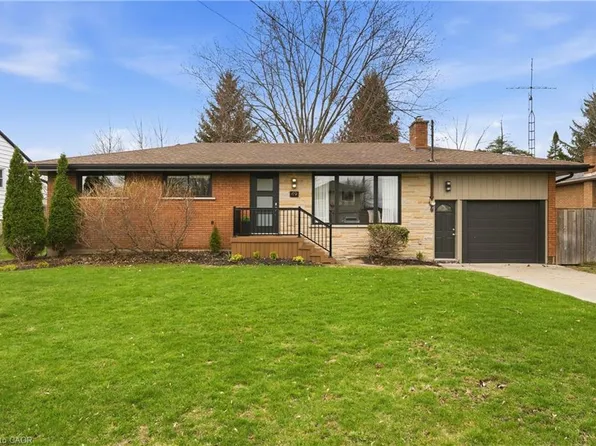 49 Stirling St, Haldimand County, ON N3W 1J4