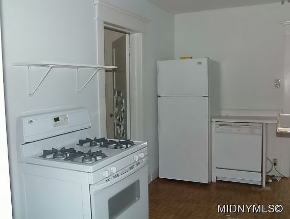4th image of 103 Campbell Ave