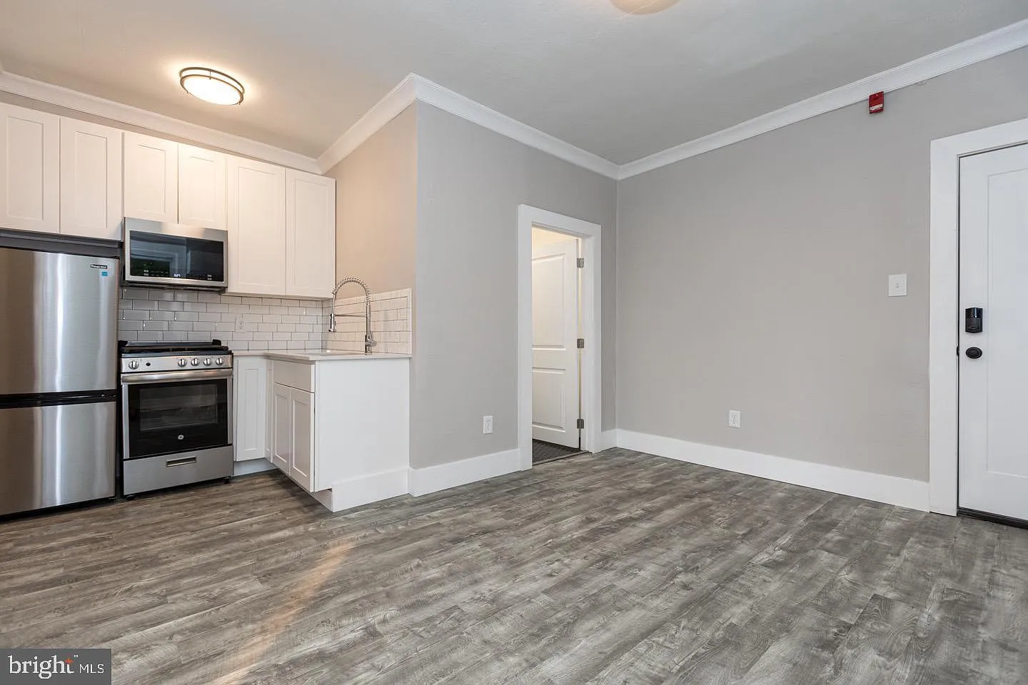 1 bed, 1.0 bath, 800 sqft, $1,500 — Photo 2