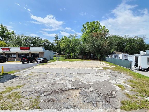 3rd image of 7116 ATLANTIC Boulevard