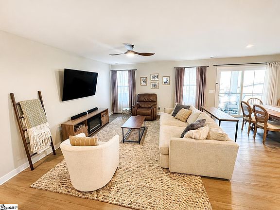 5th image of 1324 Coffeetree Dr
