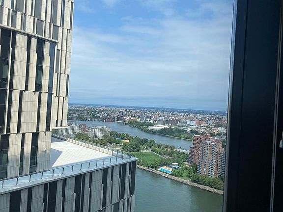 4th image of 525 E 72nd St APT 37B
