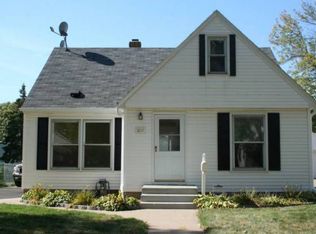 1097 Flandrau St, Saint Paul, MN 55106