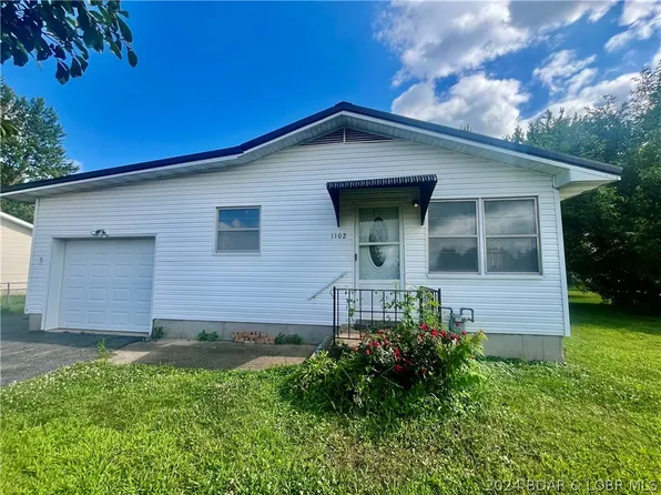 1102 Clay Street, Versailles, MO 65084