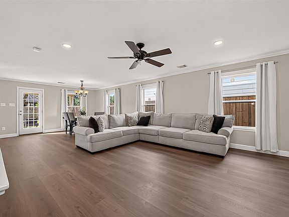 3rd image of 18019 Rexine Ln