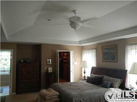 3rd image of 530 Hemlock Hill Dr