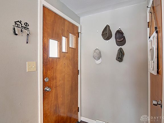 3rd image of 3213 Kyle Ave