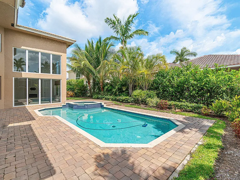 6641 Conch Ct — Photo 48