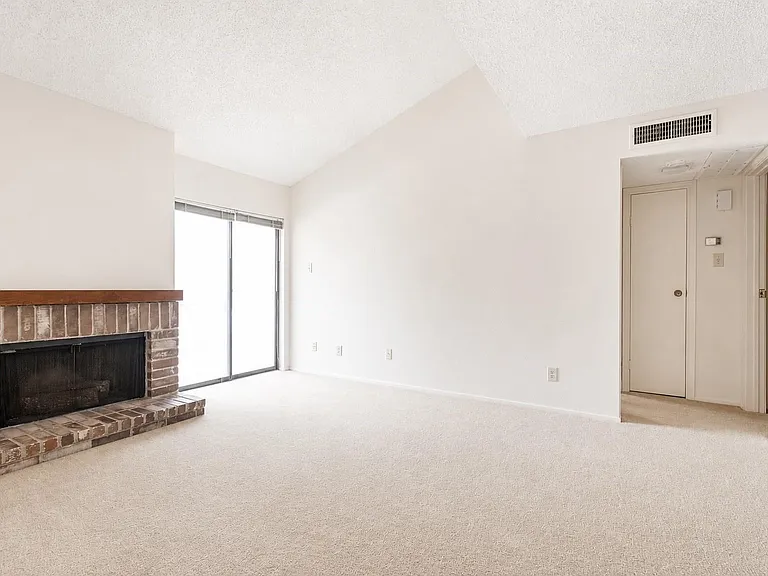 7900 N Stadium Dr #22 — Photo 2