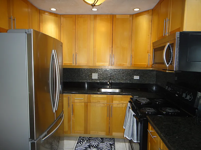 2211 Ala Wai Blvd #B801 — Photo 3