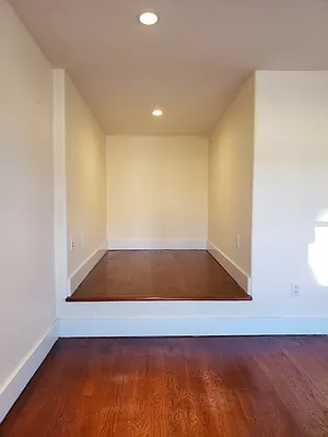 Rented by Signature Property Realty | media 21