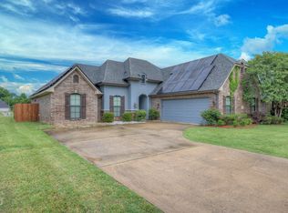 1720 Hassell Dr, Bossier City, LA 71112
