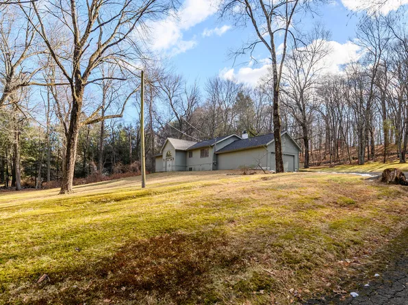 5 Rockwood Lane, Danbury, CT 06811