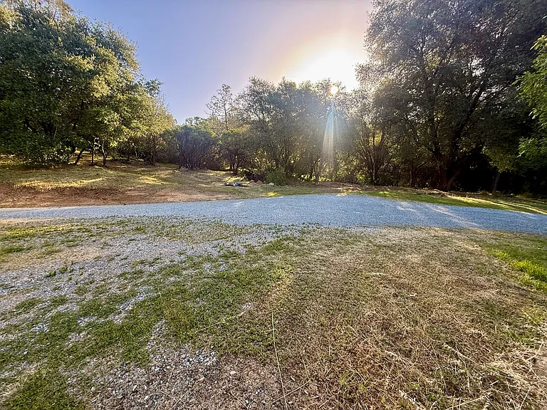 16083 Indian Springs Ranch Rd — Photo 21
