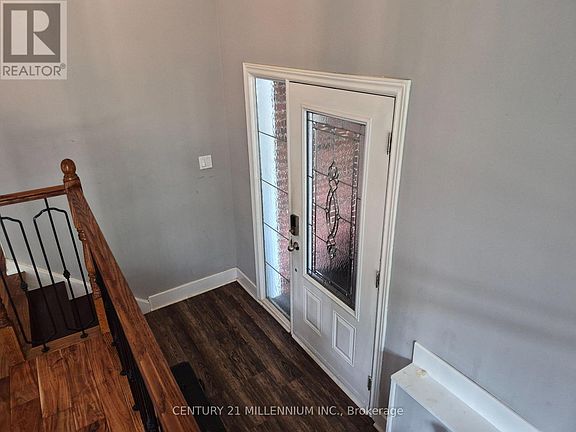 5th image of 40 Meadowland Dr