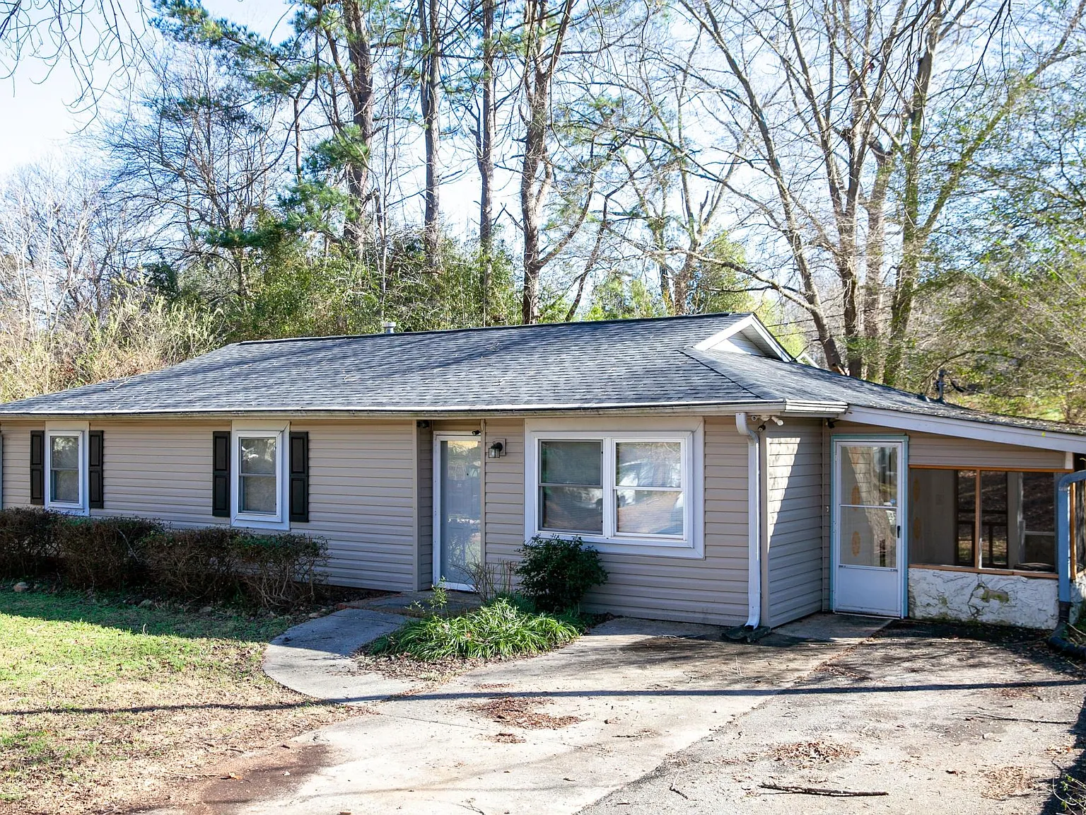 3 bed, 1152 sqft, $1,695 — Photo 2