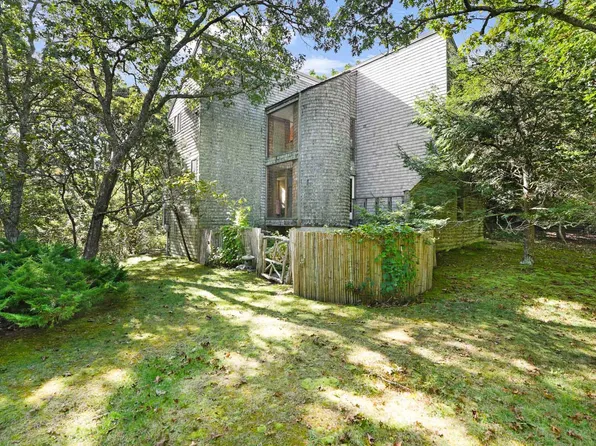 25 Fulling Mill Rd, Chilmark, MA 02535