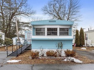 38 Mobile Ave, Chelmsford, MA 01824