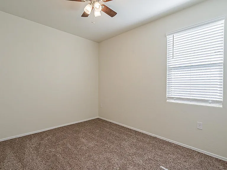 30738 W Columbus Ave — Photo 14