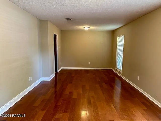 420 Quail Dr — Photo 3
