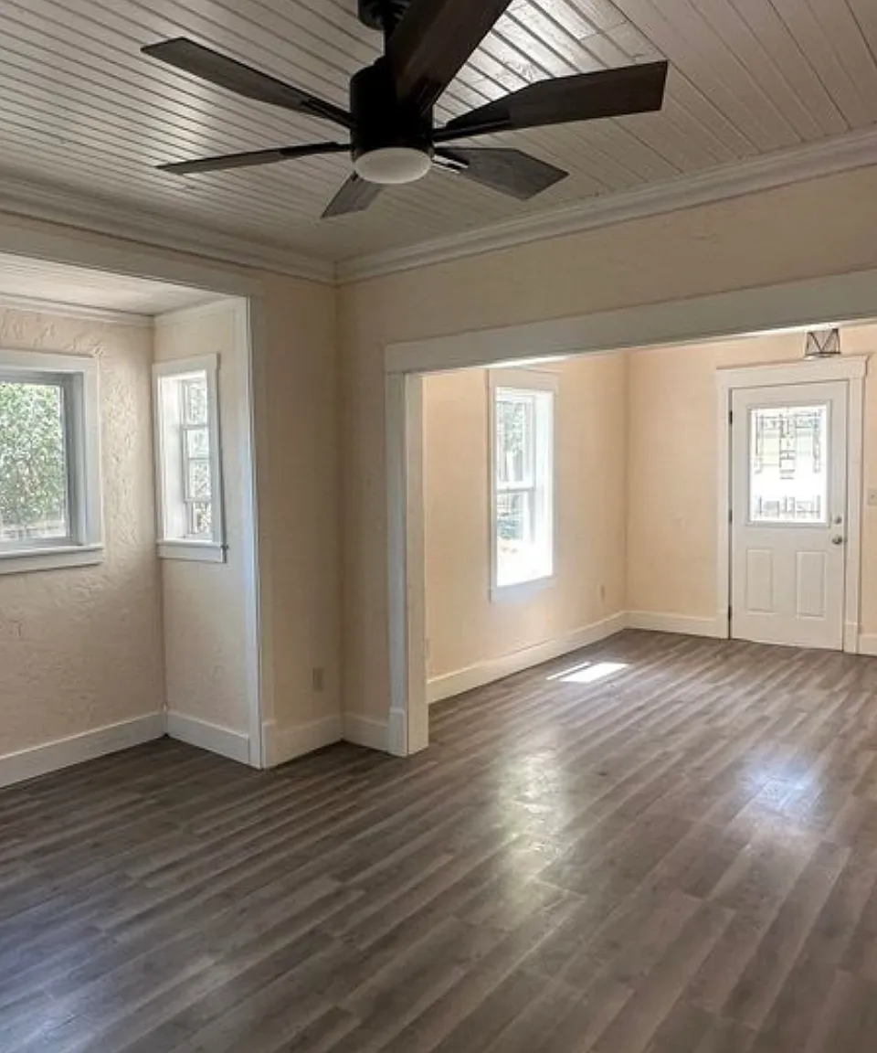 3 bed, 993 sqft, $950 — Photo 3