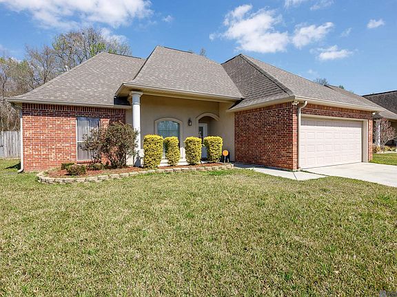 2nd image of 39138 Balmoral Dr