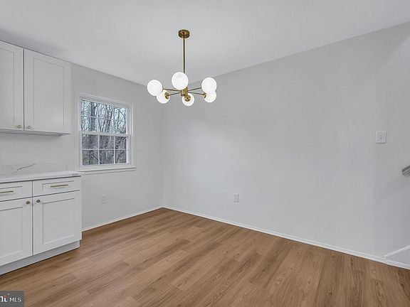 5th image of 14766 Barksdale St